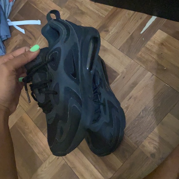 Nike runner shoes - Picture 3 of 5